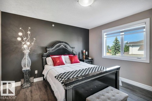 74-53302 261 Range Road, Rural Parkland County, AB - Indoor Photo Showing Bedroom