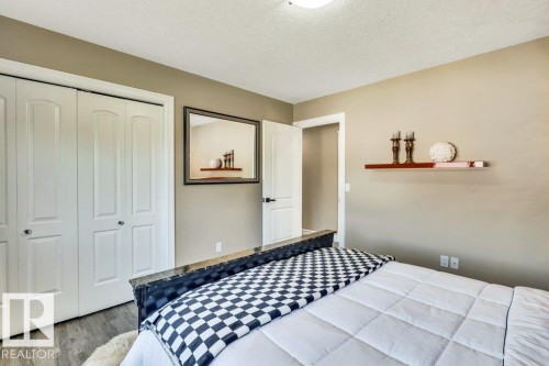 74-53302 261 Range Road, Rural Parkland County, AB - Indoor Photo Showing Bedroom