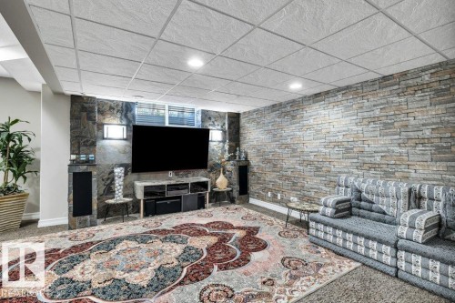 74-53302 261 Range Road, Rural Parkland County, AB - Indoor