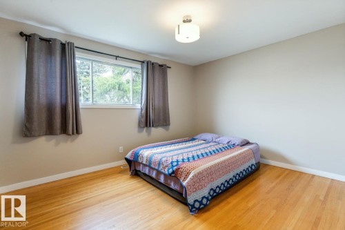6303 89 Avenue, Edmonton, AB - Indoor Photo Showing Bedroom