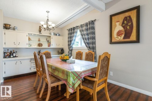 6303 89 Avenue, Edmonton, AB - Indoor Photo Showing Dining Room
