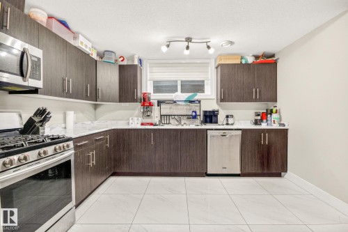 5803 32 Street Ne, Rural Leduc County, AB - Indoor Photo Showing Kitchen