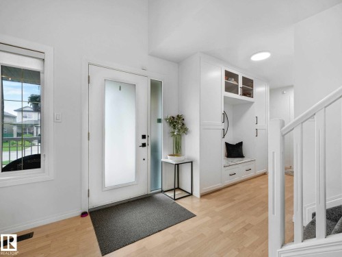 920 Haliburton Road, Edmonton, AB - Indoor Photo Showing Other Room