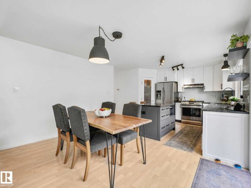 920 Haliburton Road, Edmonton, AB - Indoor
