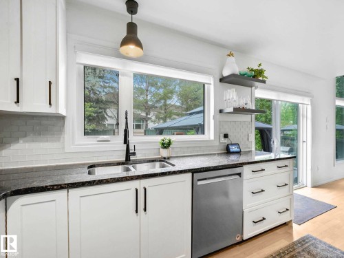 920 Haliburton Road, Edmonton, AB - Indoor Photo Showing Kitchen With Double Sink