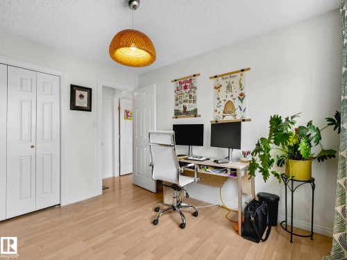 920 Haliburton Road, Edmonton, AB - Indoor Photo Showing Office
