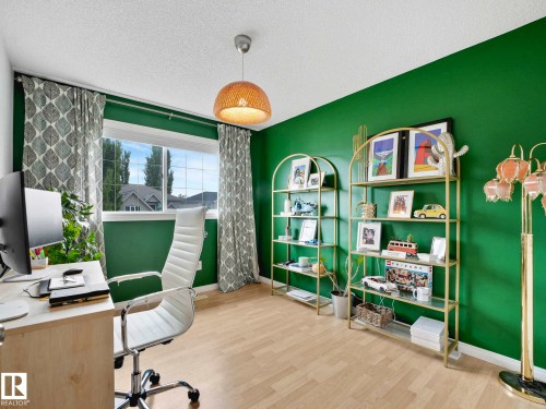920 Haliburton Road, Edmonton, AB - Indoor