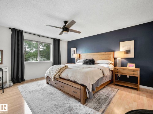 920 Haliburton Road, Edmonton, AB - Indoor Photo Showing Bedroom