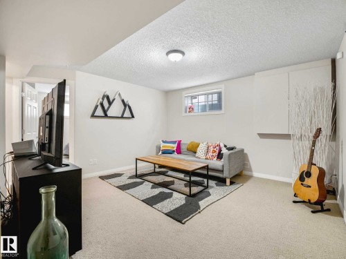 920 Haliburton Road, Edmonton, AB - Indoor