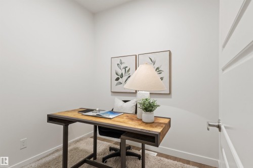 5730 Hawthorn Common, Edmonton, AB - Indoor Photo Showing Other Room