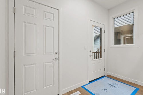 5730 Hawthorn Common, Edmonton, AB - Indoor Photo Showing Other Room