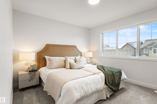 5730 Hawthorn Common, Edmonton, AB - Indoor Photo Showing Bedroom