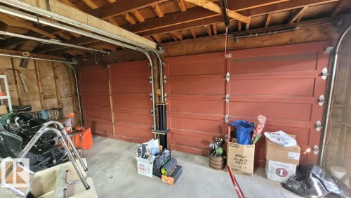 7220 131A Avenue, Edmonton, AB - Indoor Photo Showing Garage