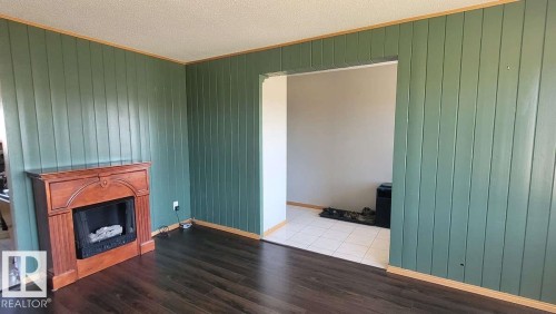 7220 131A Avenue, Edmonton, AB - Indoor With Fireplace