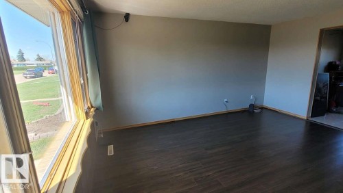 7220 131A Avenue, Edmonton, AB - Indoor Photo Showing Other Room