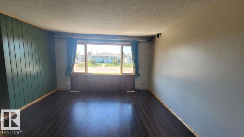 7220 131A Avenue, Edmonton, AB - Indoor Photo Showing Other Room