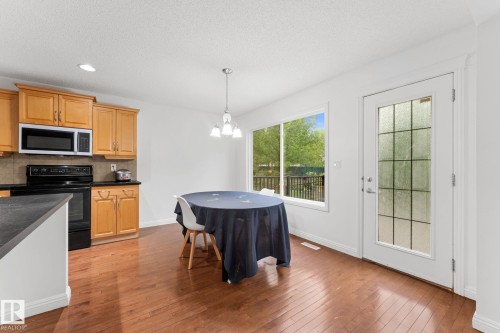 1951 120 Street, Edmonton, AB - Indoor Photo Showing Kitchen