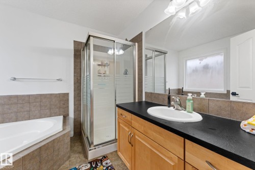 1951 120 Street, Edmonton, AB - Indoor Photo Showing Bathroom
