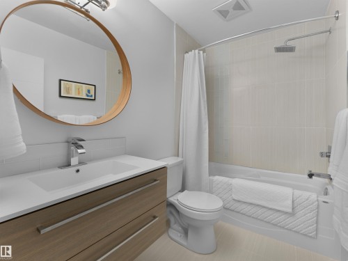8603 73 Street, Edmonton, AB - Indoor Photo Showing Bathroom