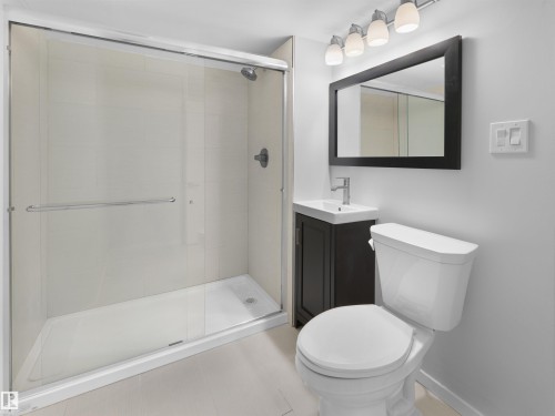 8603 73 Street, Edmonton, AB - Indoor Photo Showing Bathroom