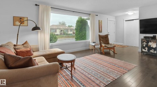 8603 73 Street, Edmonton, AB - Indoor Photo Showing Living Room