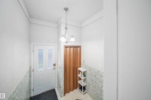 Interior entry - 6403 132 Street, Edmonton, AB - Indoor Photo Showing Other Room