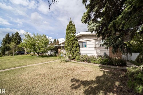 Front house - 6403 132 Street, Edmonton, AB - Outdoor