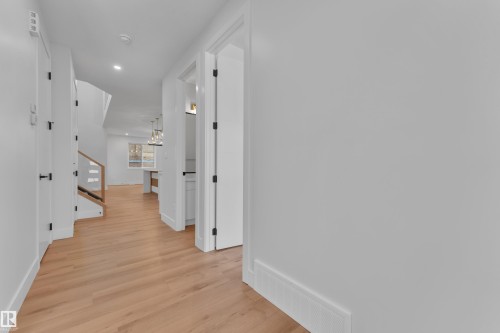 6111 Crawford Drive, Edmonton, AB - Indoor Photo Showing Other Room