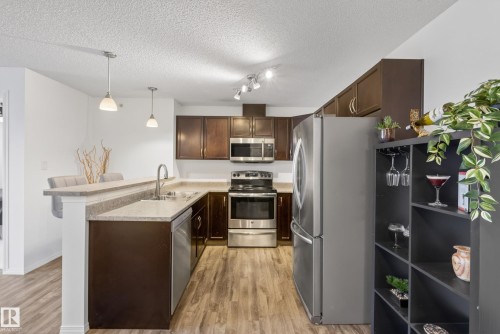 414 5951 165 Avenue  Edmonton, AB T5Y 0J6