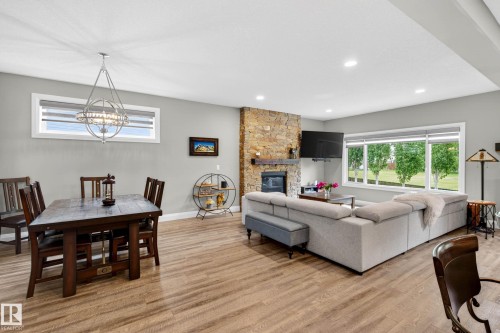 1081 South Creek Wynd, Stony Plain, AB 