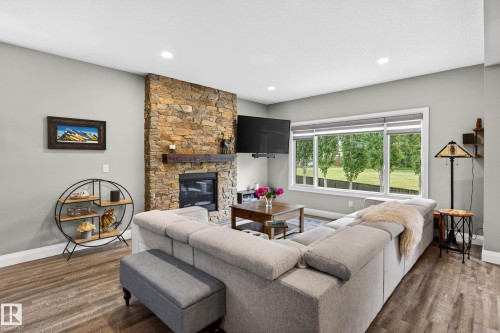 1081 South Creek Wynd, Stony Plain, AB 