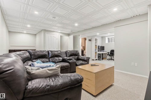 24 Egerland Place, Stony Plain, AB 