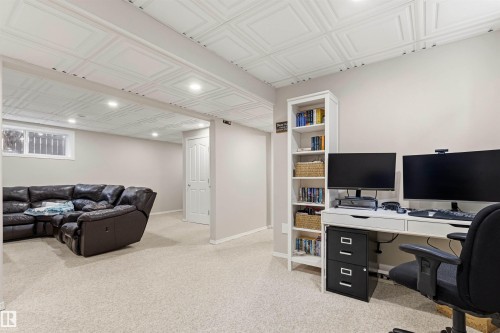 24 Egerland Place, Stony Plain, AB 