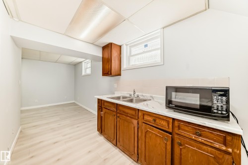 10958 65 Avenue, Edmonton, AB 
