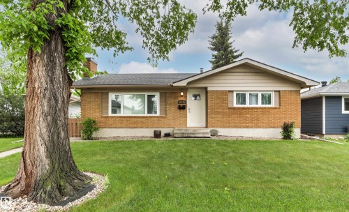 11135 49 Avenue, Edmonton, AB 