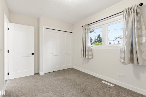 11135 49 Avenue, Edmonton, AB 