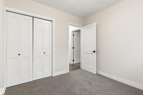 11135 49 Avenue, Edmonton, AB 