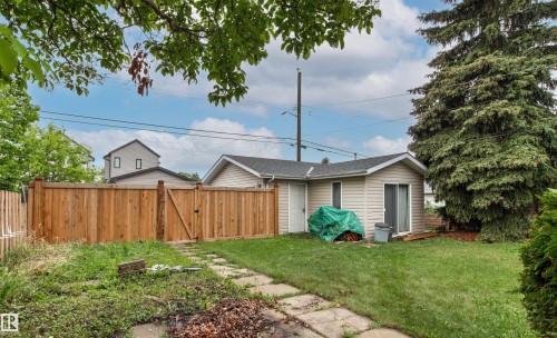 11135 49 Avenue, Edmonton, AB 