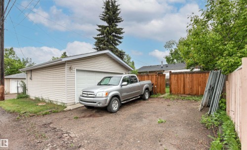 11135 49 Avenue, Edmonton, AB 
