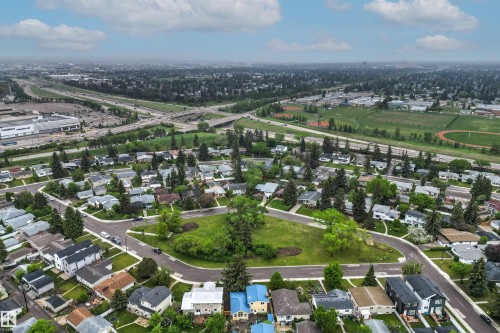 11135 49 Avenue, Edmonton, AB 
