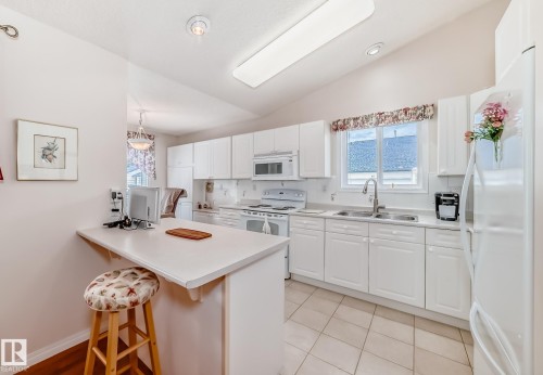 49 9718 176 Street, Edmonton, AB 