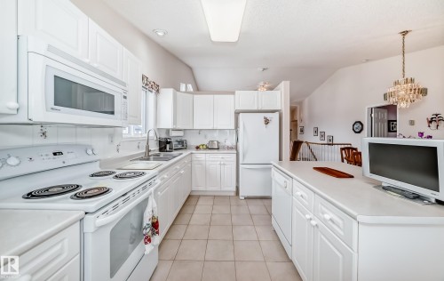 49 9718 176 Street, Edmonton, AB 