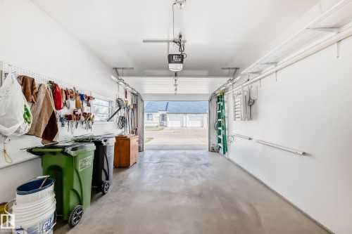 49 9718 176 Street, Edmonton, AB 