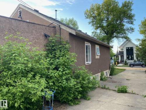 9143 78 Avenue, Edmonton, AB 