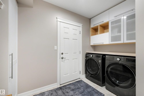 Main floor laundry mud room - 1507 Wates Place Sw, Edmonton, AB 