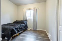 Neutral wall paint throughout - 