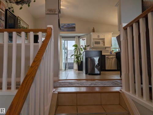 1113 Hermitage Road, Edmonton, AB 