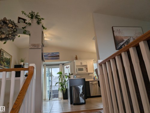 1113 Hermitage Road, Edmonton, AB 