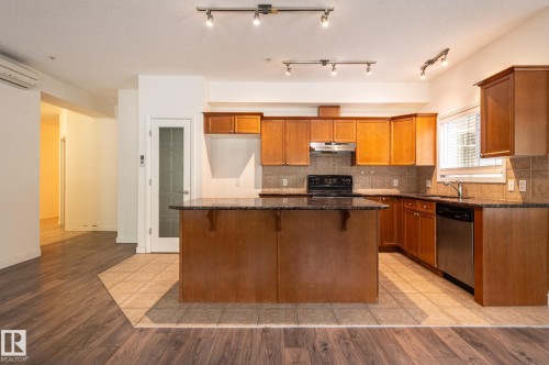101 8931 156 Street, Edmonton, AB 