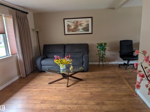 9443 75 Street, Edmonton, AB 